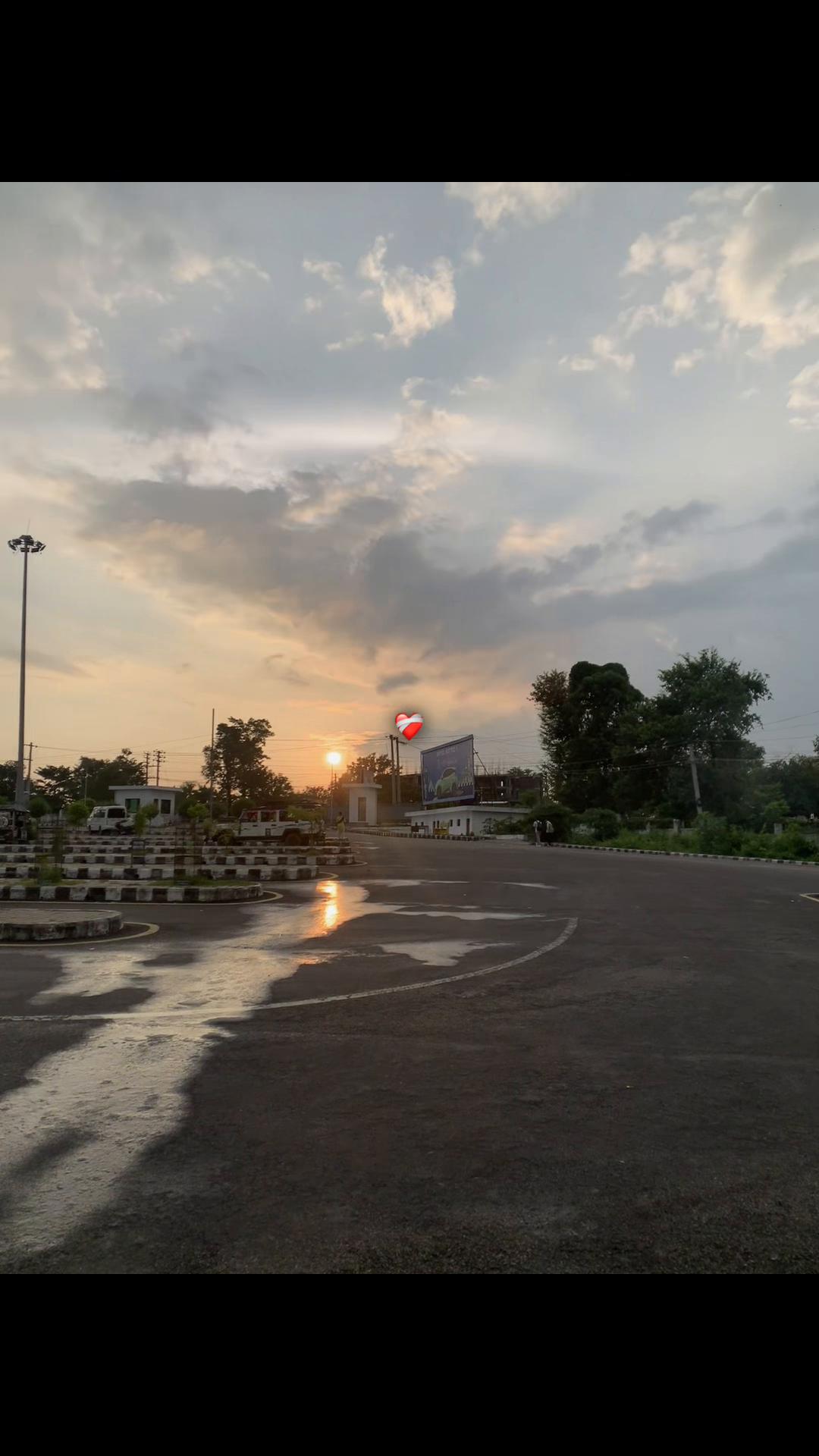 @मनिष 