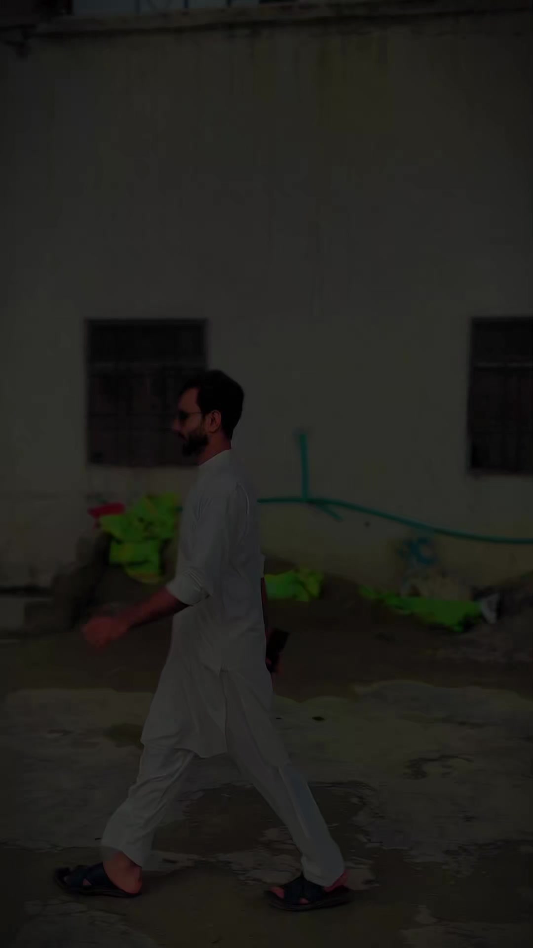 @نومی میتلا