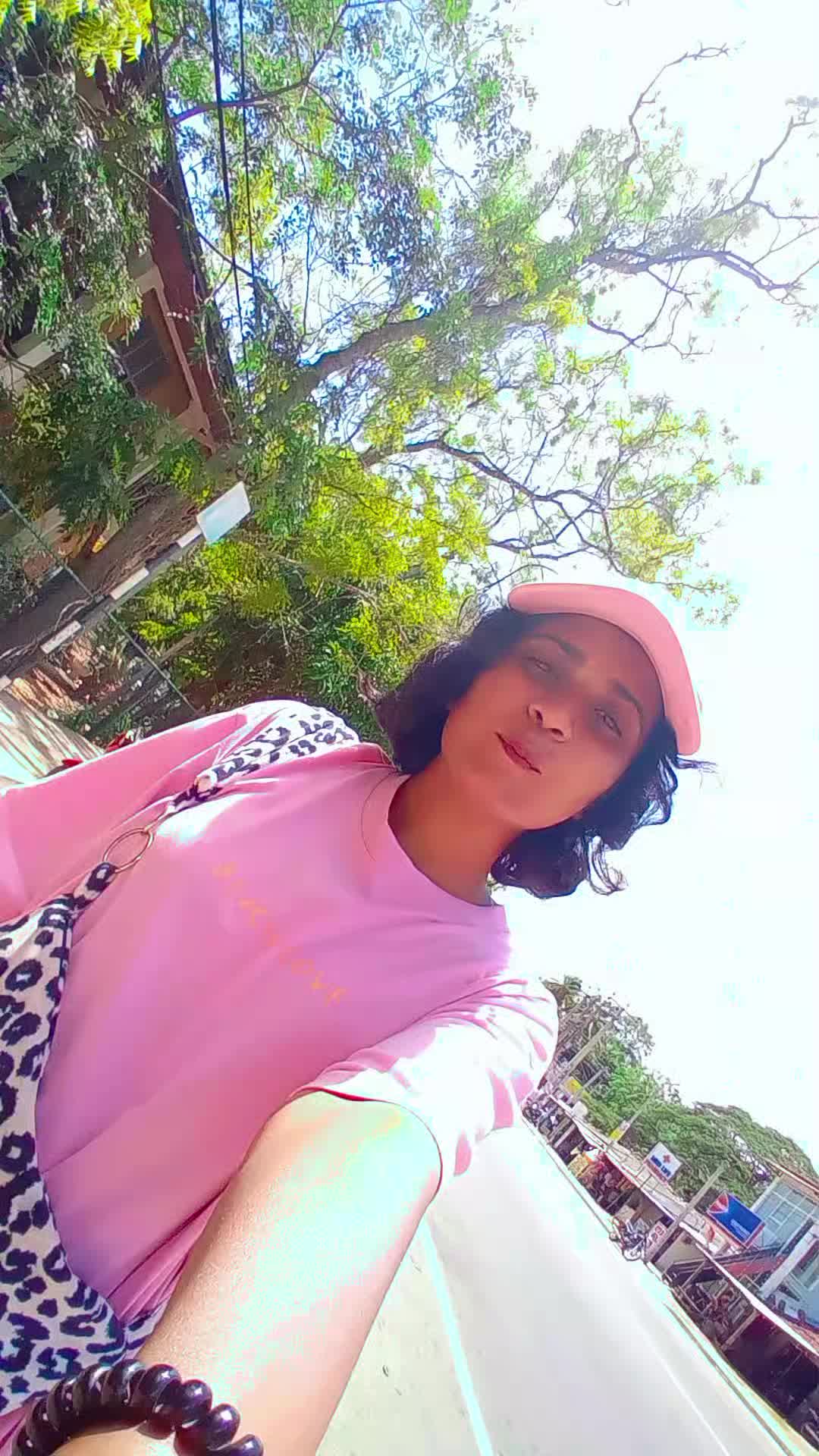 @පොඩ්ඩී.._ 🐣🥹