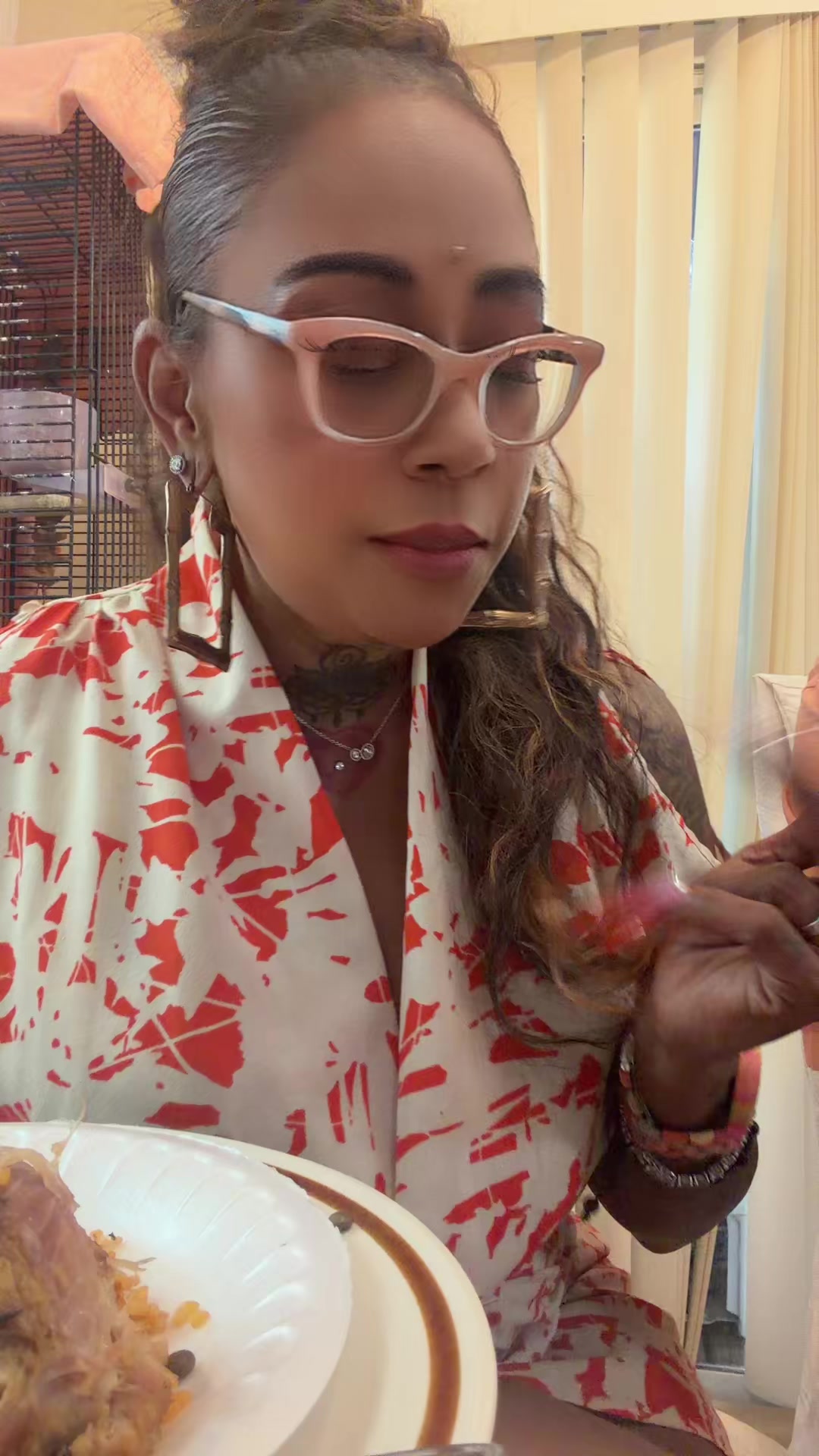 @Erika_TattedAmputee