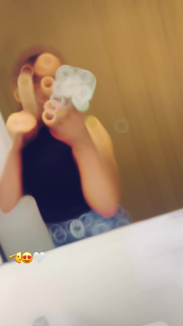 @Deeaandreea43🇷🇴🖤