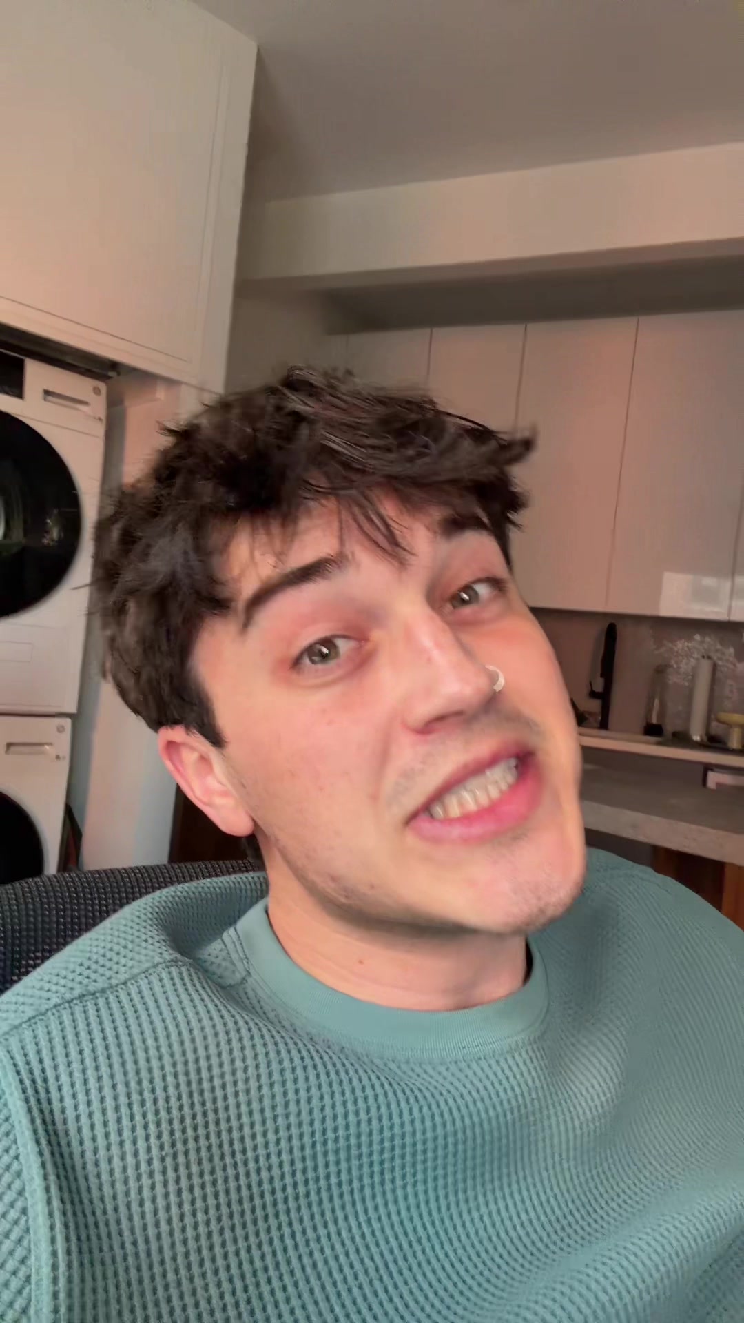 @greyson