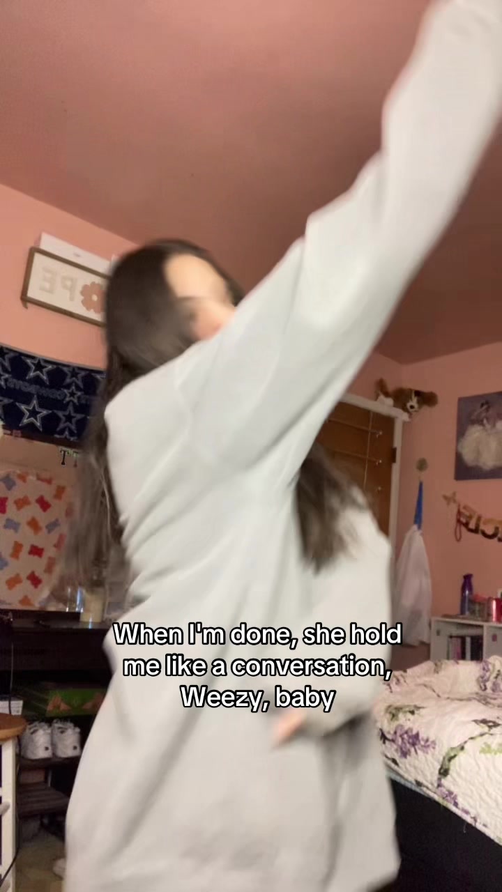 @Lizaꨄ︎