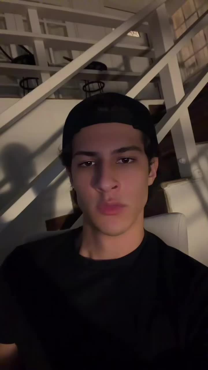 @marcushullaster
