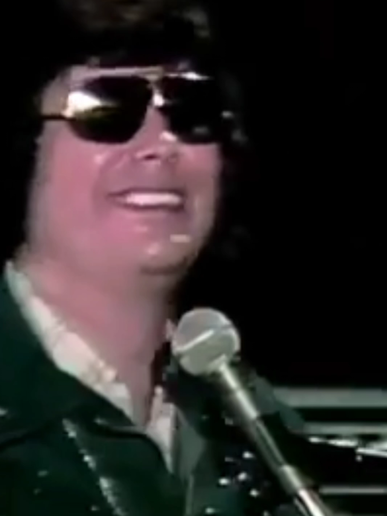 @Ronnie Milsap Official