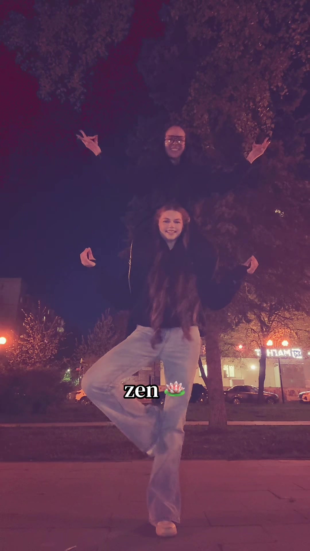 @moonsis