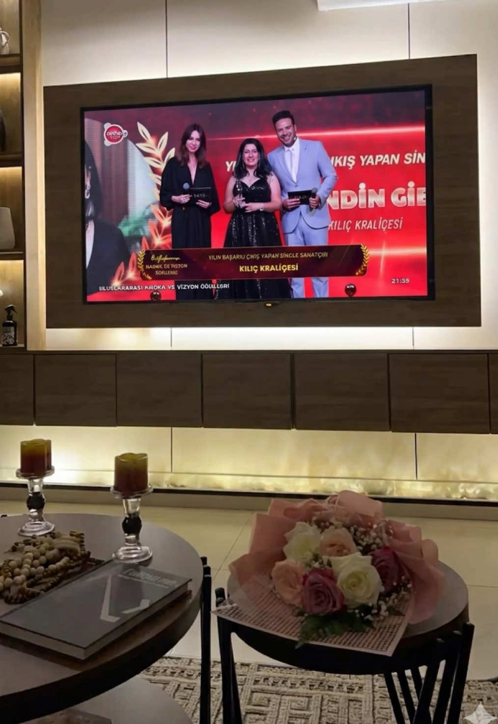 @Kılıç Kraliçesi