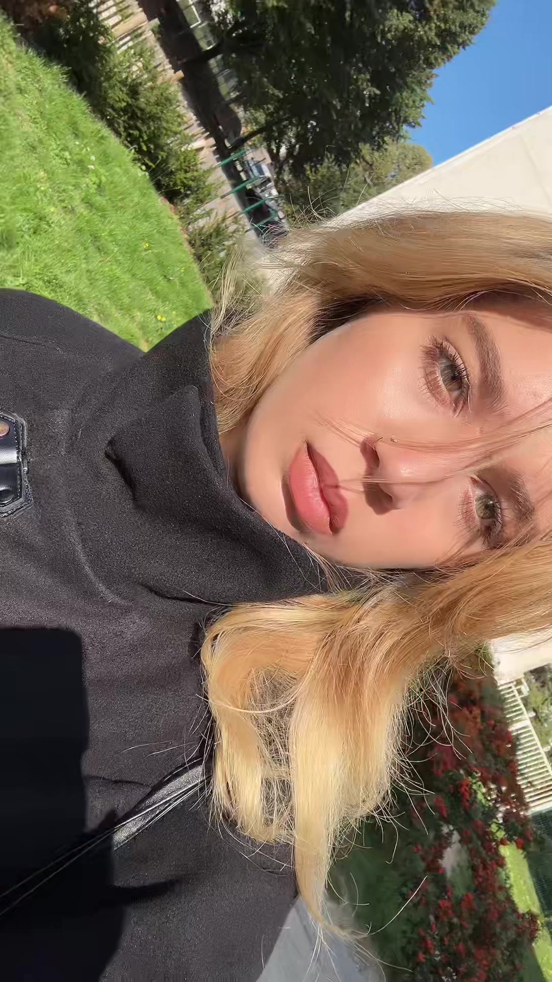@😹
