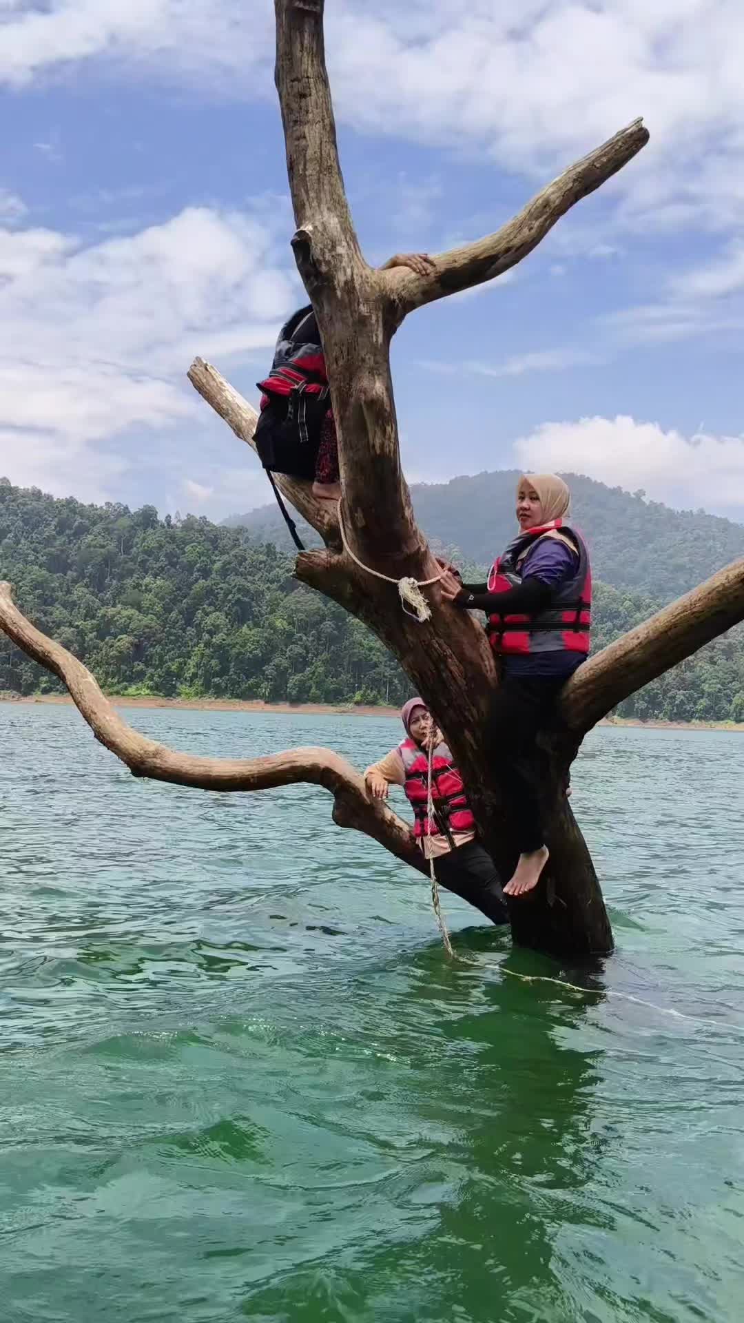 @azlina aziz