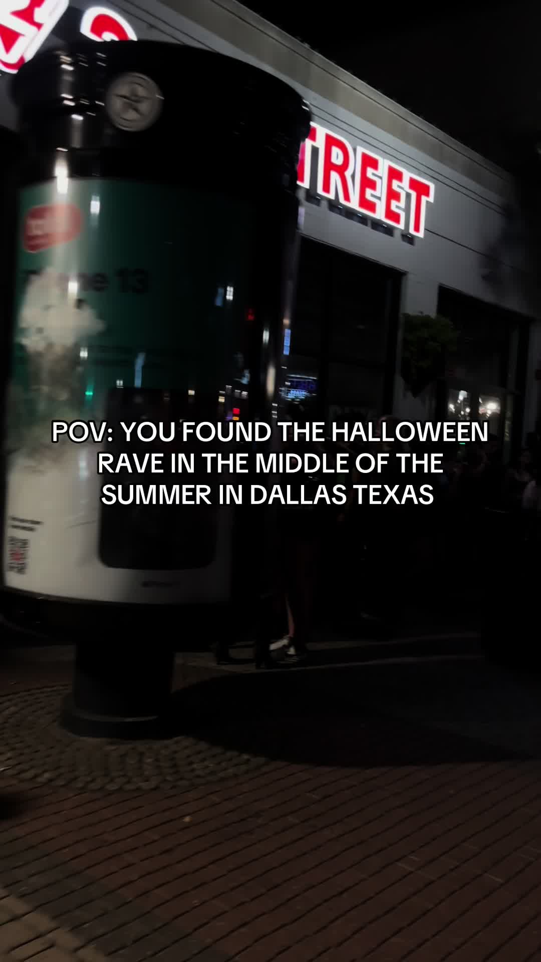 @RAVE ROOM