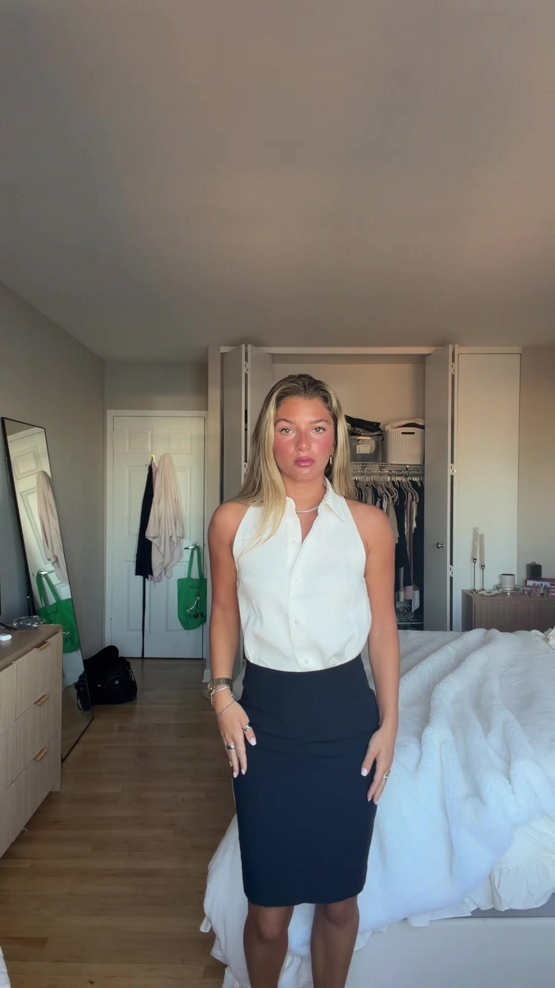 @isabella
