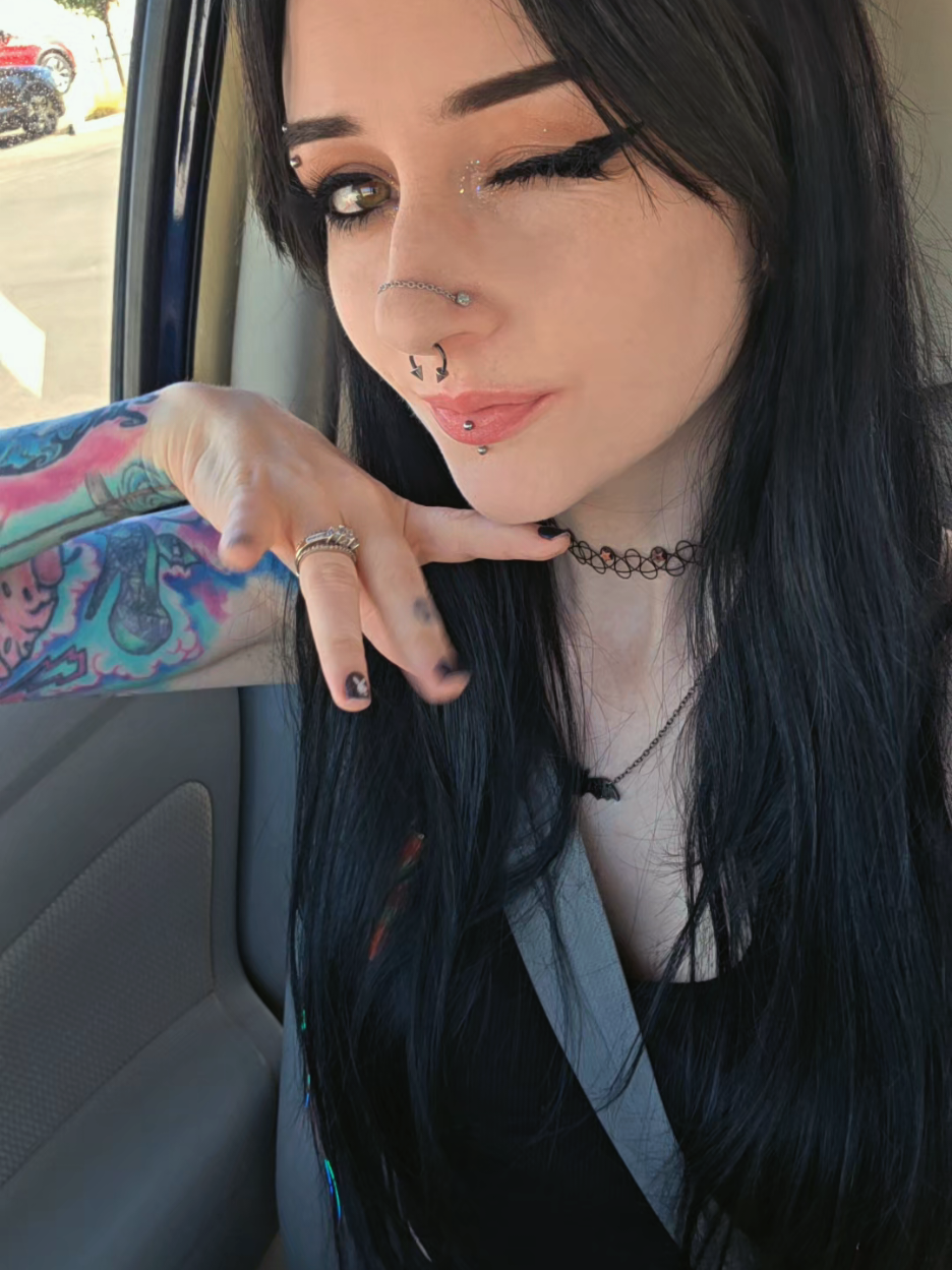 @𝕬𝖘𝖍𝖑𝖊𝖞 🦇
