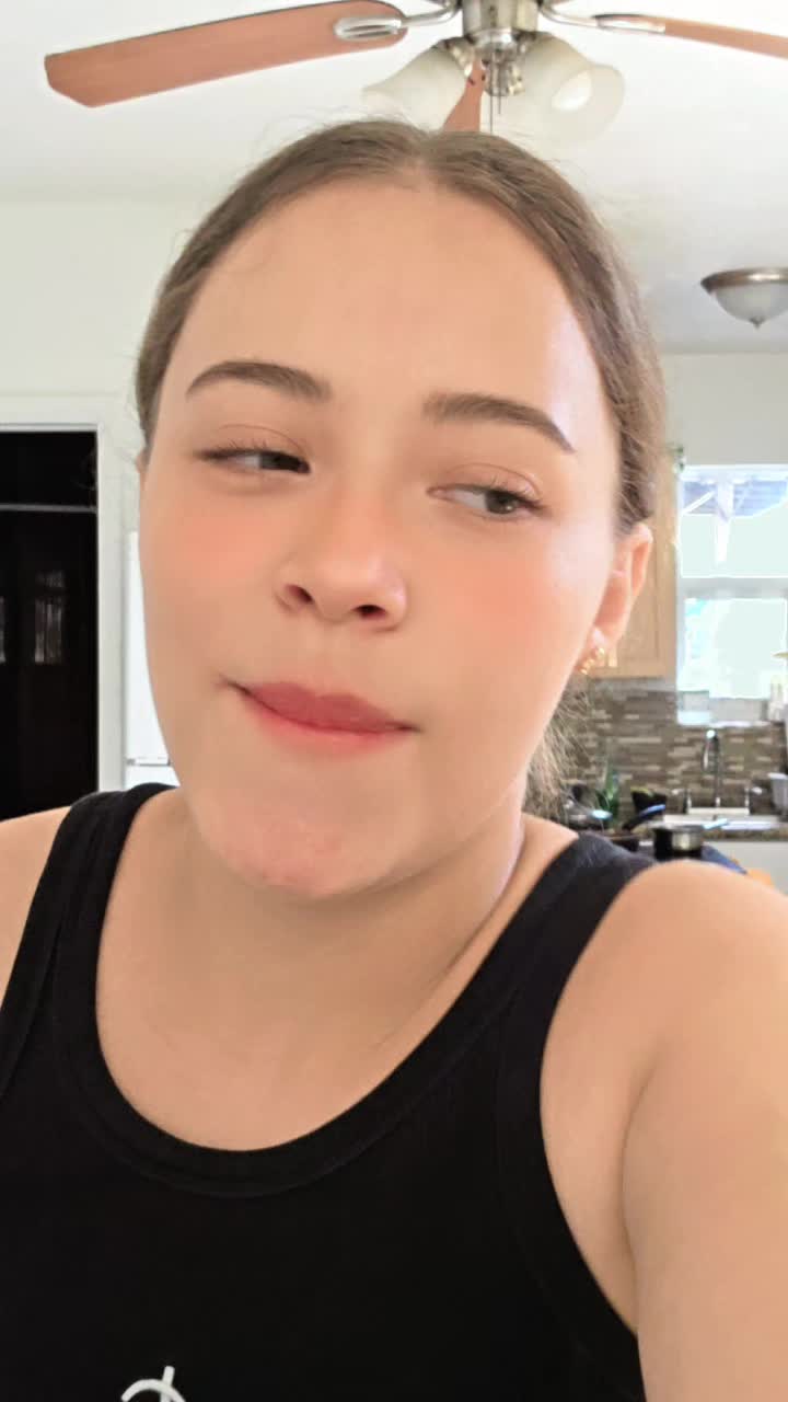 @🦋