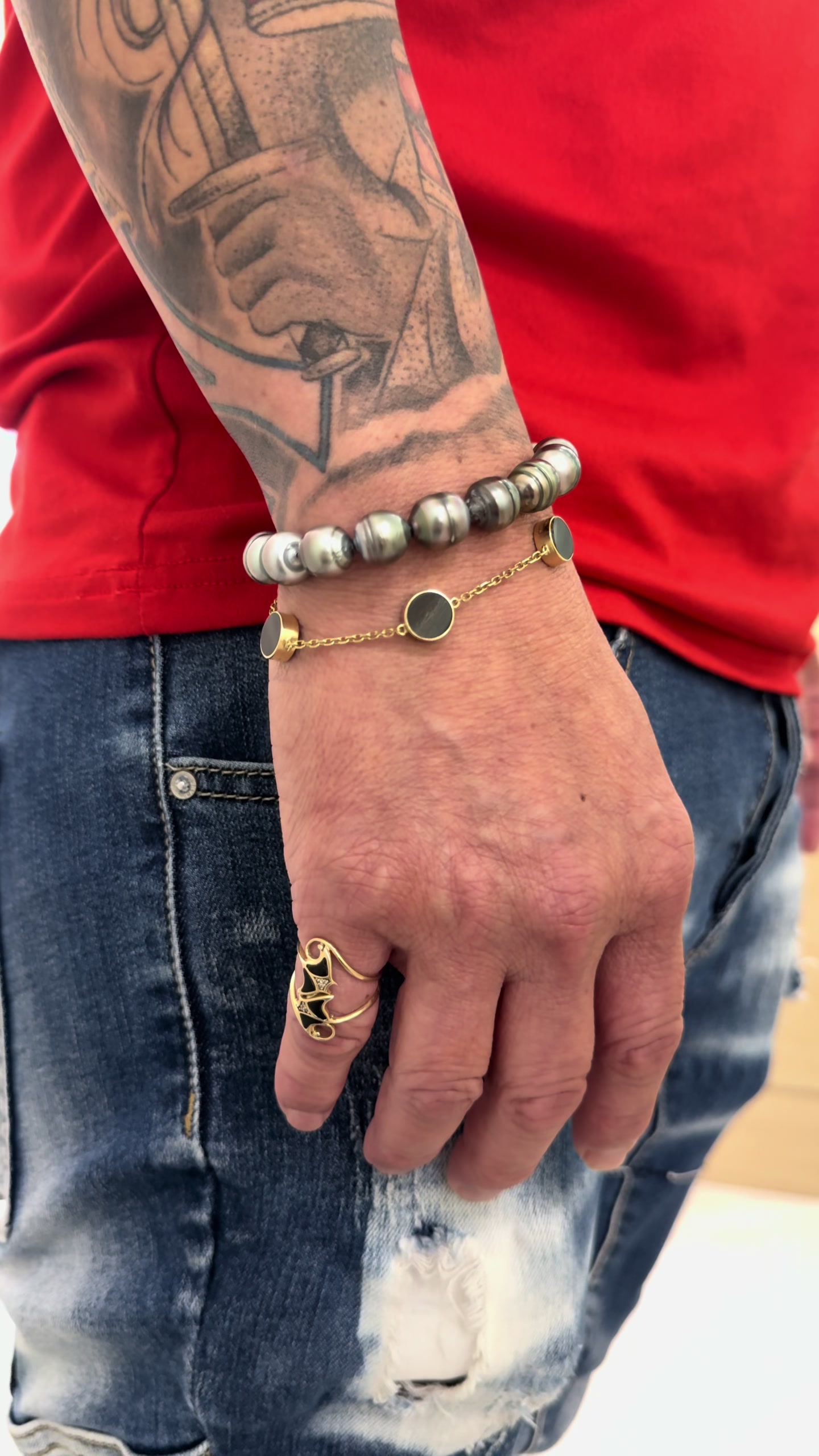 @Maui Divers Jewelry