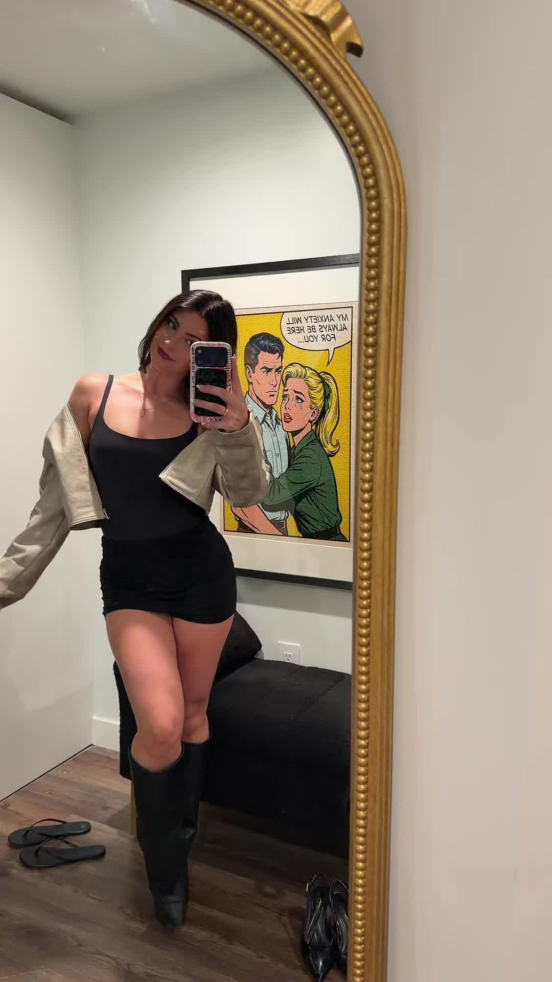 @itsellacollinss