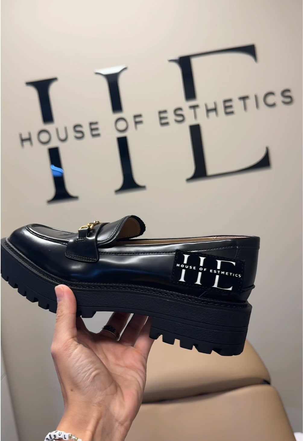 @With An H Shoe Customization