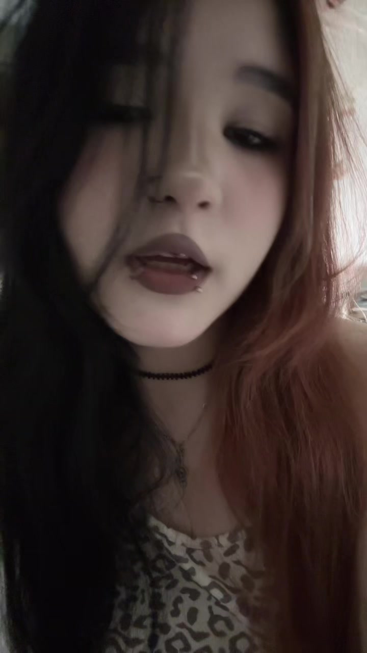 @⃟