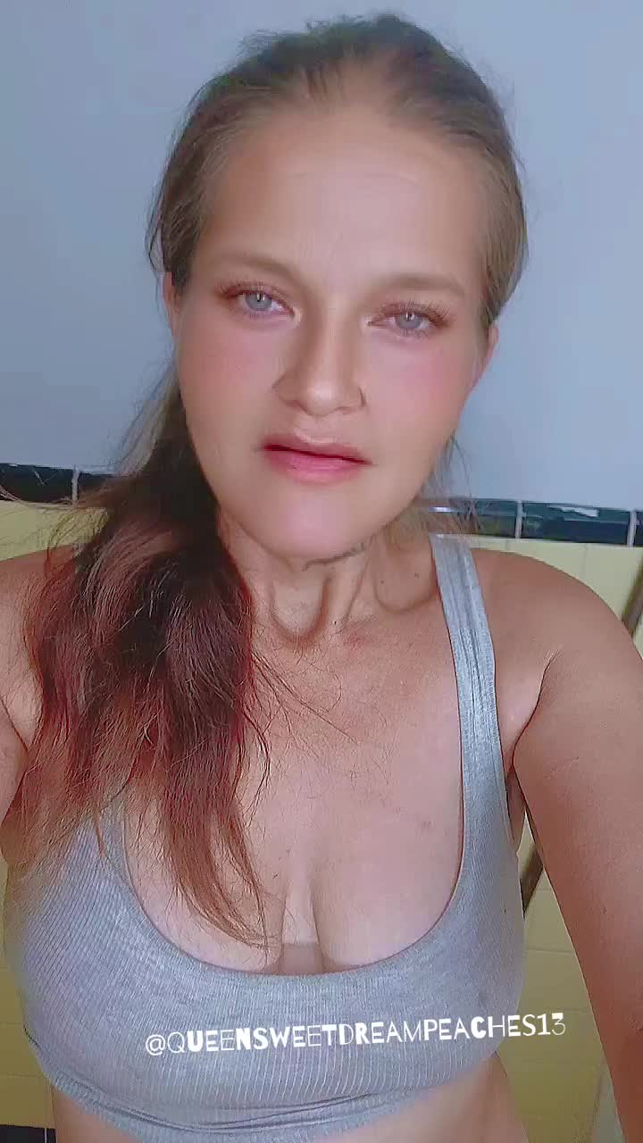 @QueenSweetDreamPeaches13
