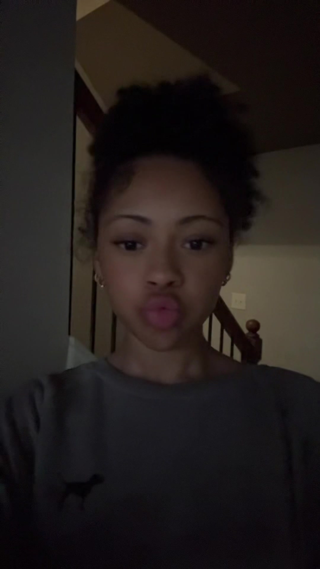 @WEIRD GIRL GOGOWORLD