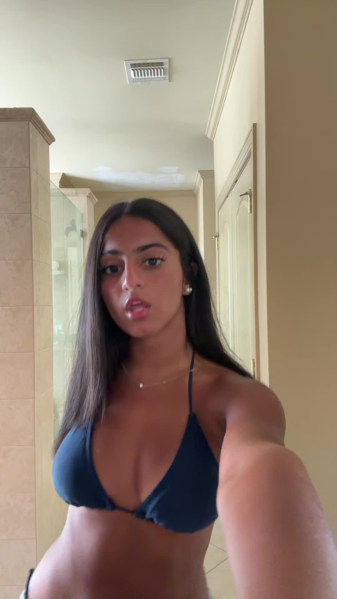 @ishita ๐ค๐ค