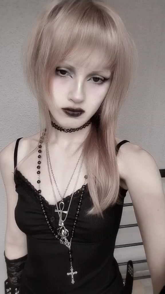 @Мышка🦇