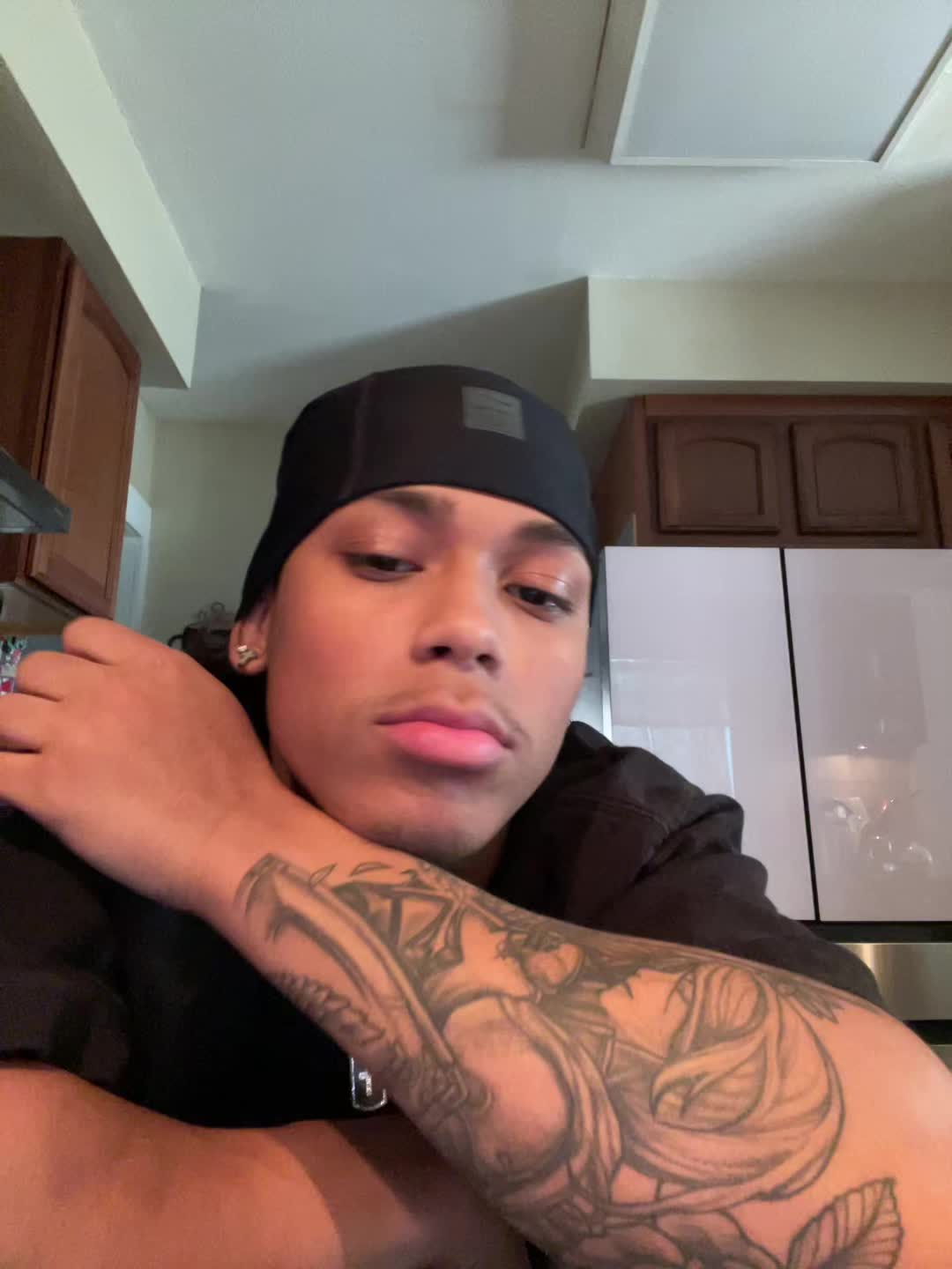 @just_yariel