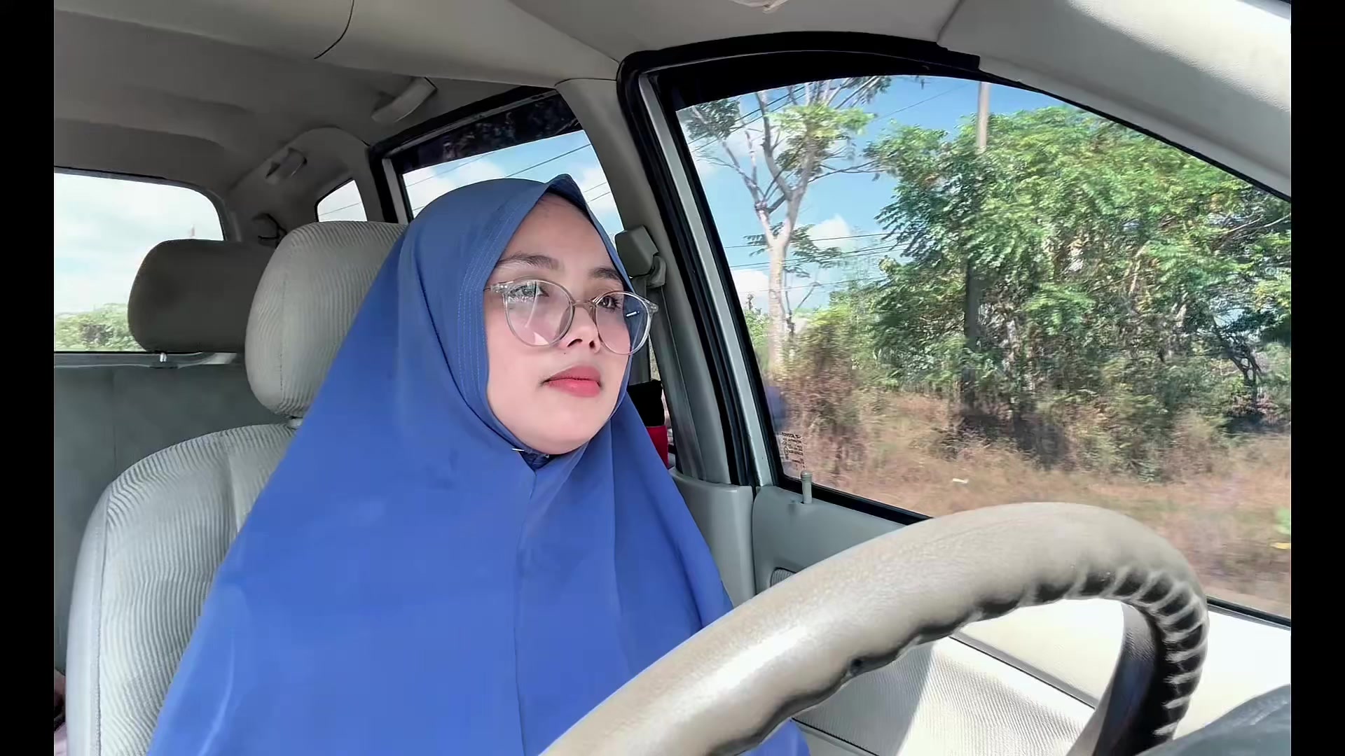 @Anieza Veeby
