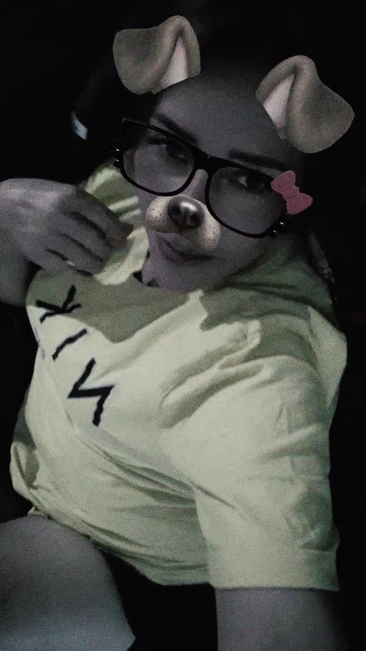 @Mia kener 🦎