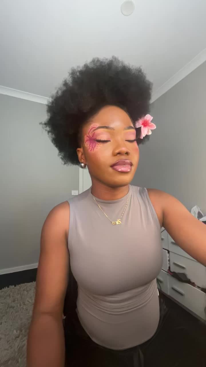 @sheiszinosings