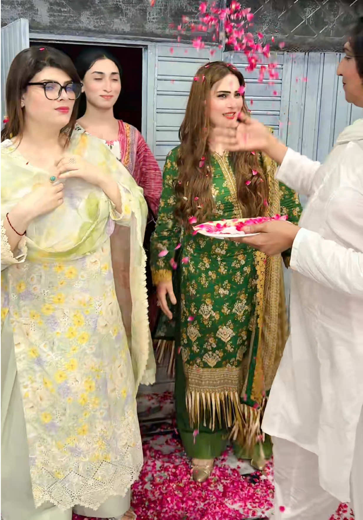 @Real Pari Paro KhanZadi🌸🥀