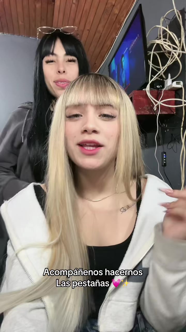 @Jazmincita