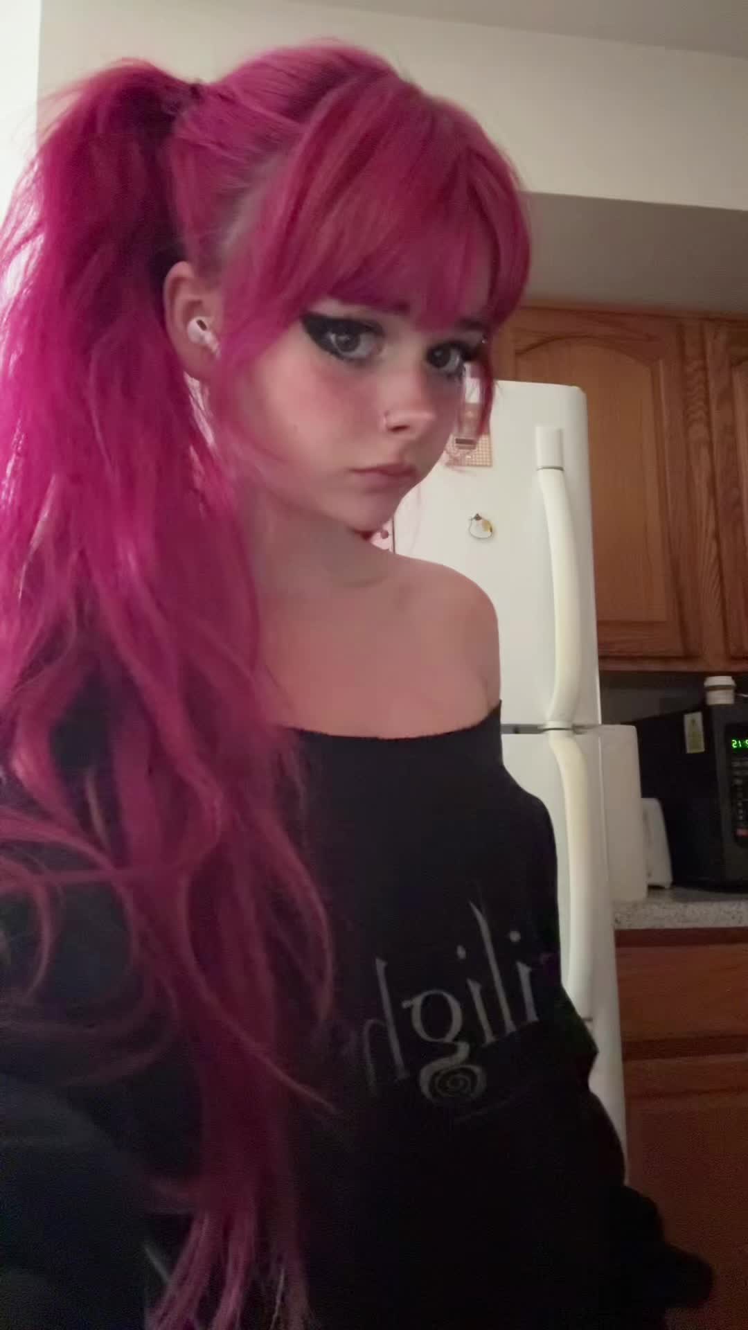 @🖤