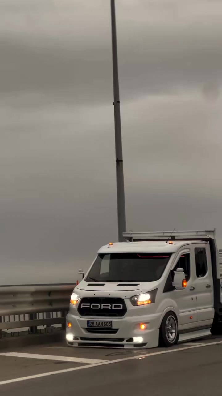 @28aan605