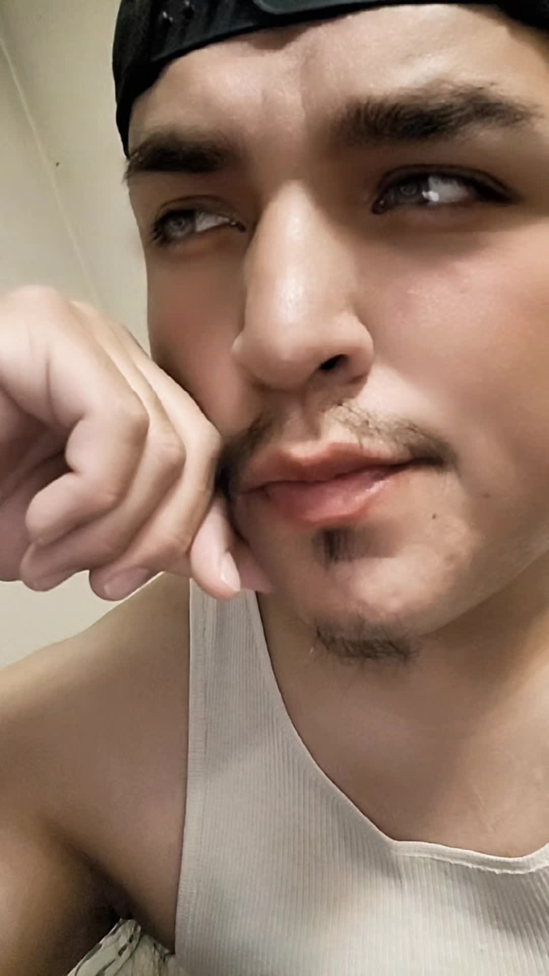 @RhNt11