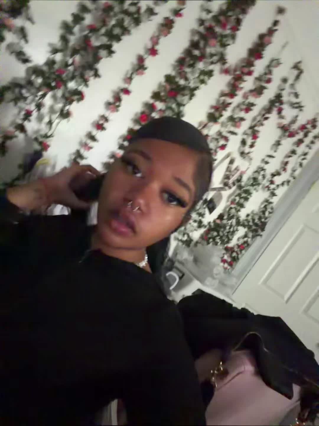 @nicolee