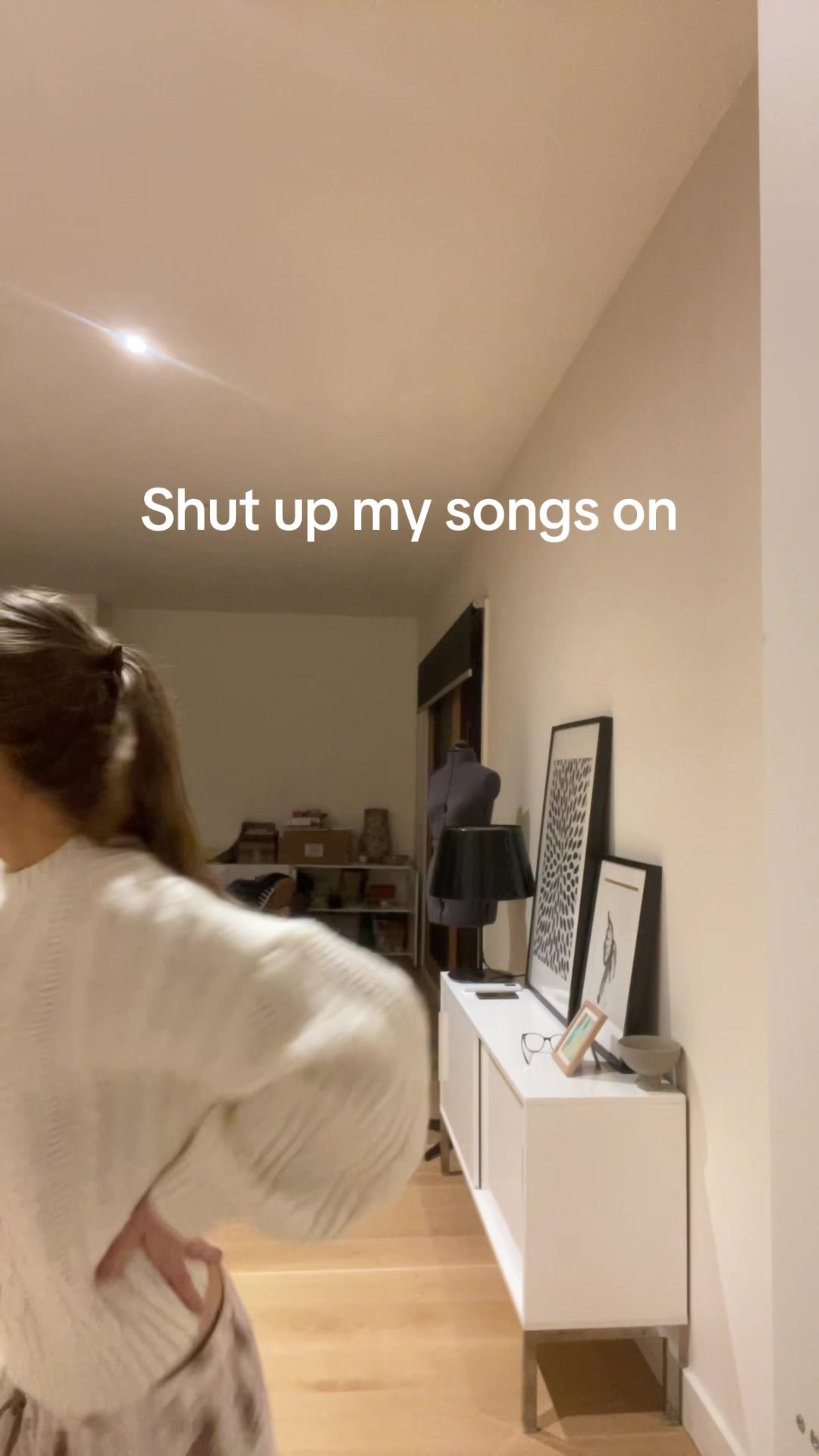 @Izabelle