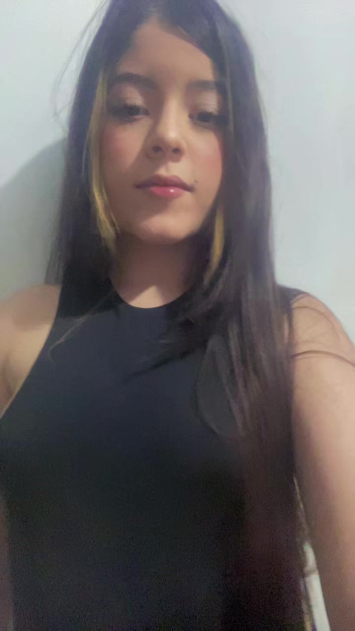 @𝔇𝔲𝔩𝔠𝔢 𝔊𝔬𝔪𝔢𝔷👸🏻