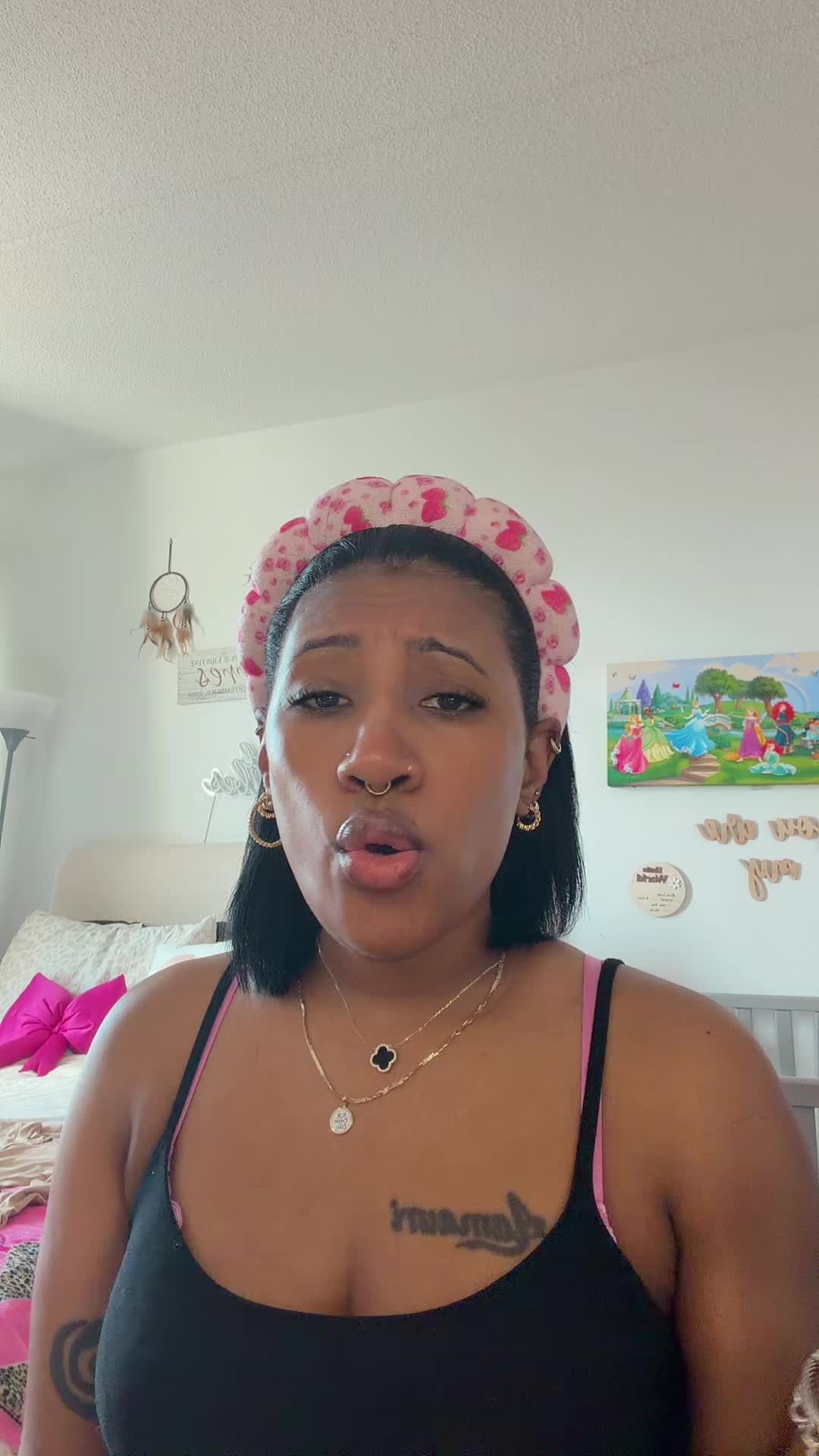 @𝕂𝕣𝕚𝕤🍓