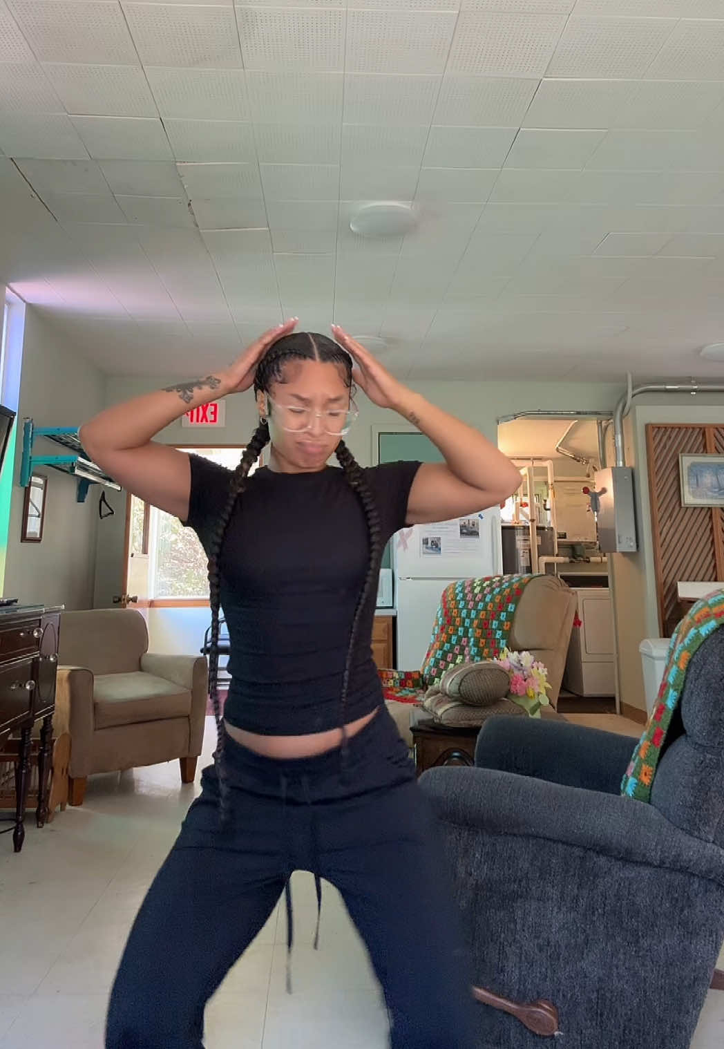 @shairenee