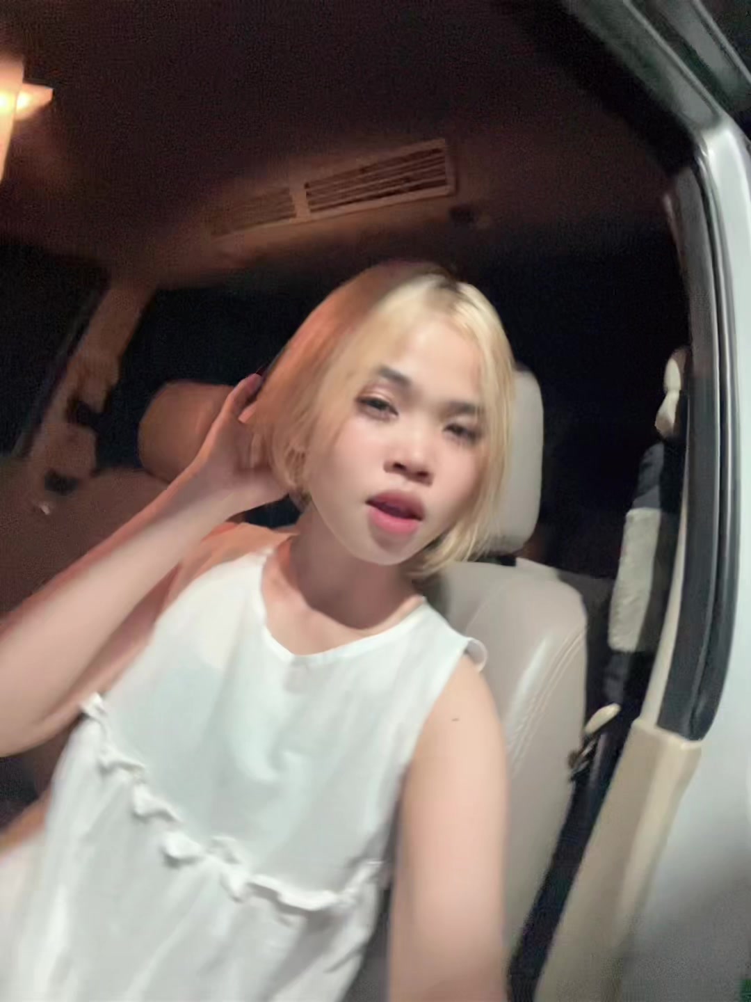 @Febriyy