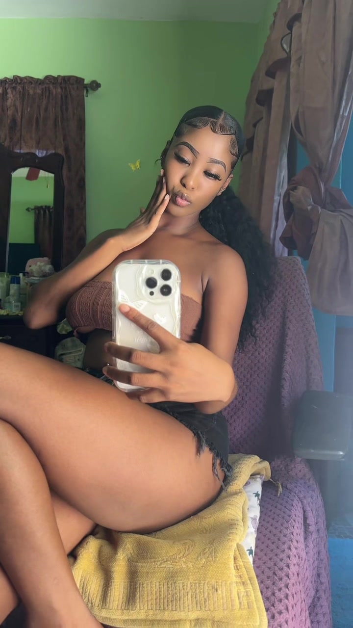 @MissPrettyᥫ᭡🦋.