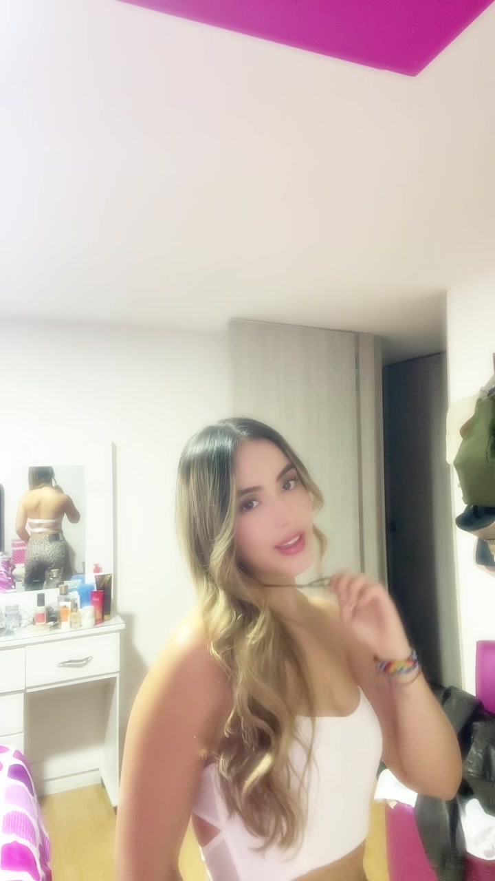 @Laura valencia