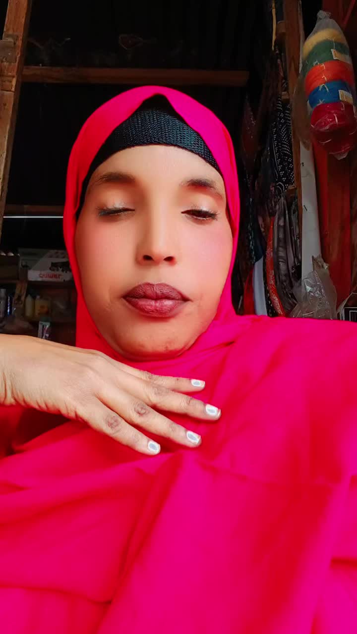 @Ayeeyo Xaliimo