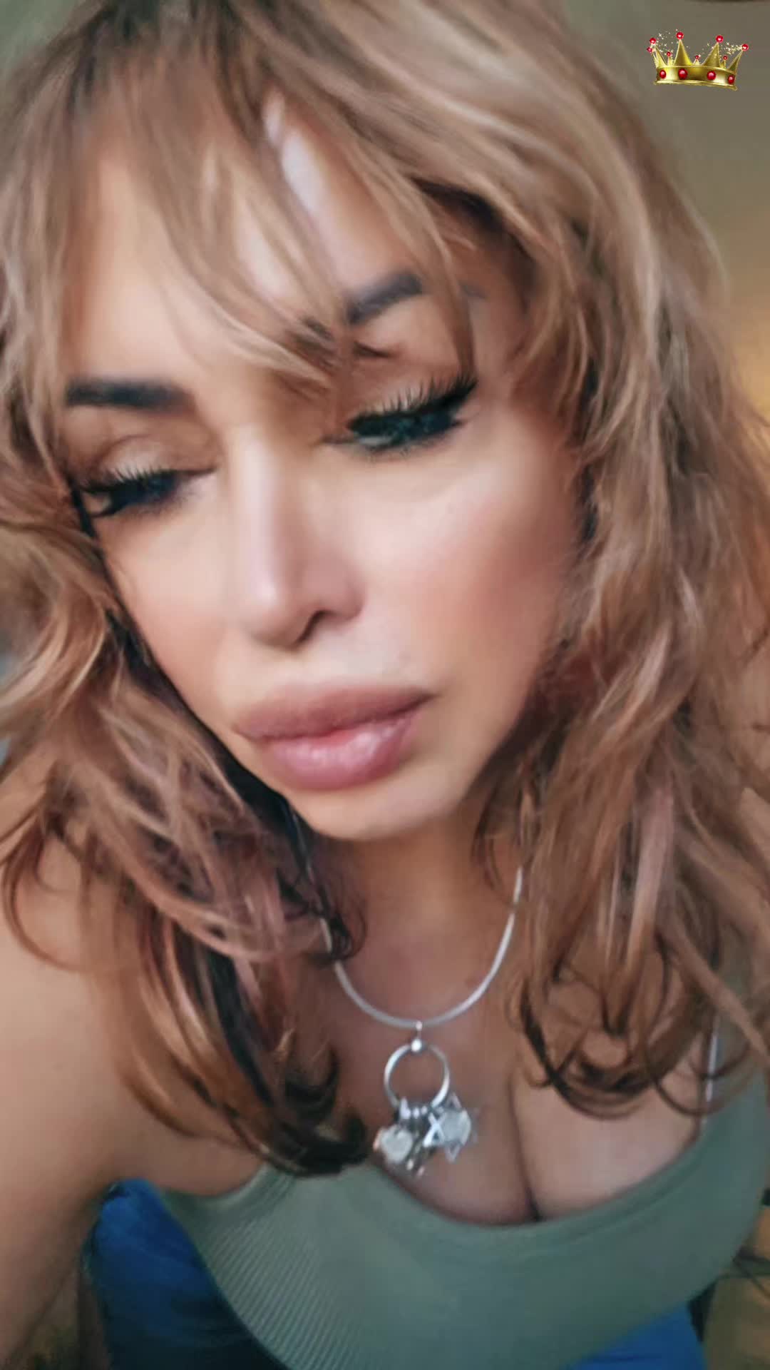@Queen