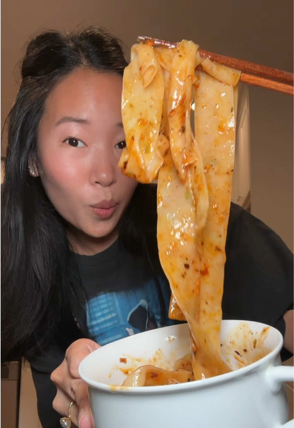 @biteswithesther