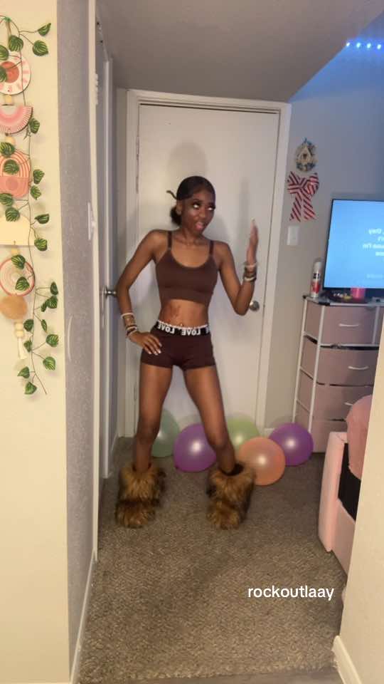 @rockoutlaay