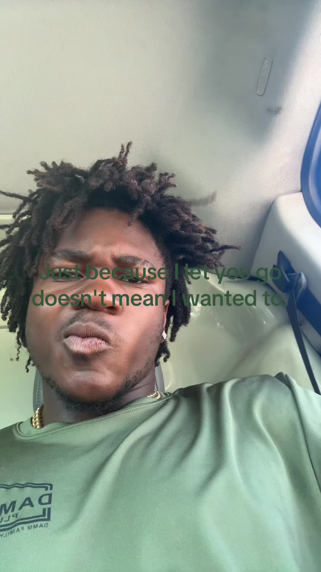 @😶