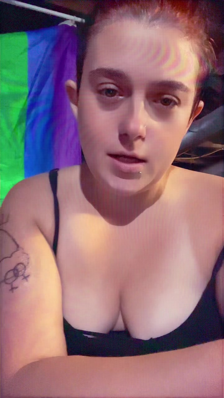 @🏳️🌈Baddie with a phatty 😈