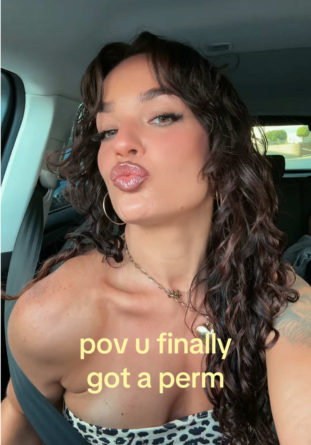 @ariellyndsey