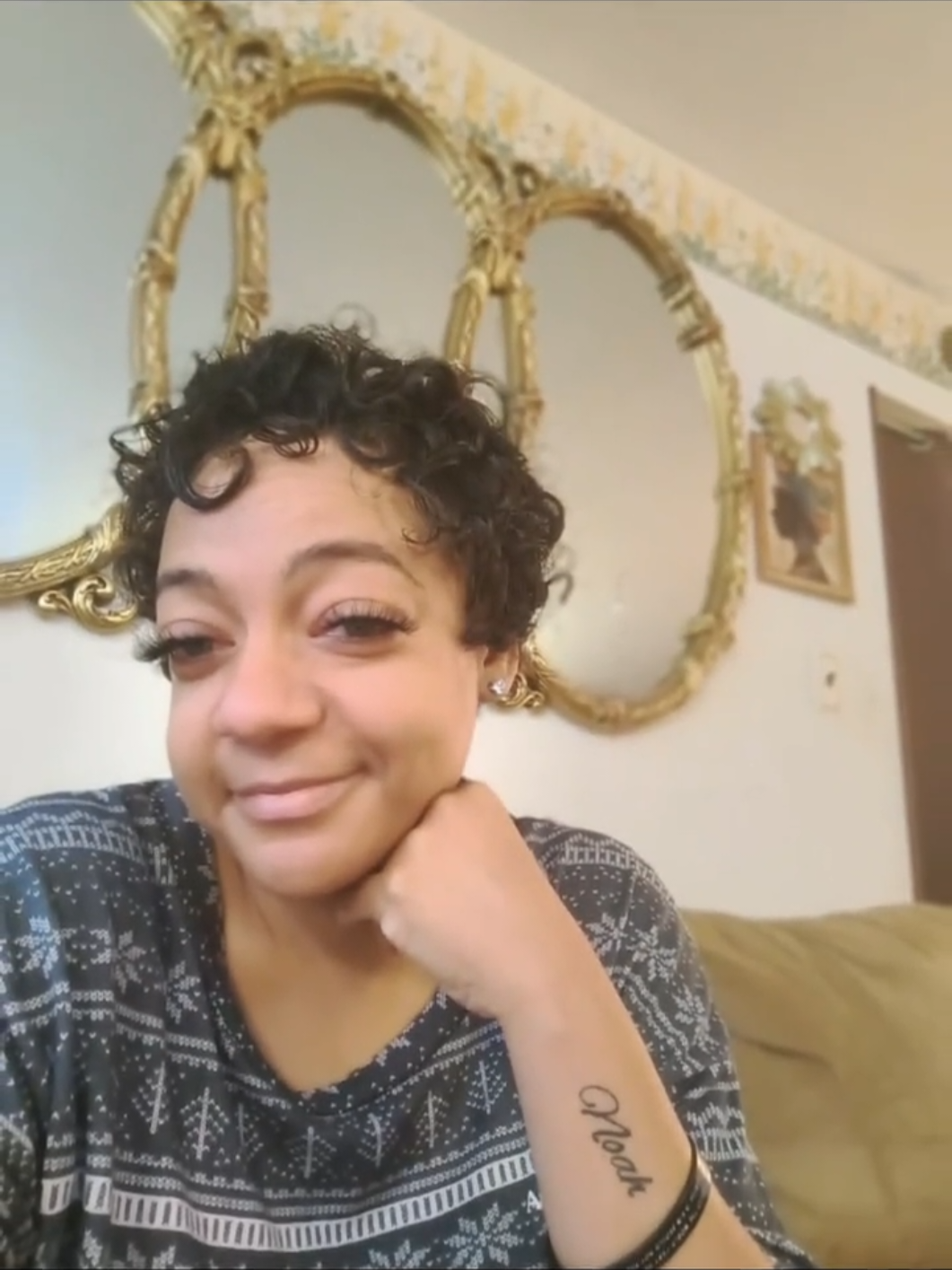 @THE NIKKIEGREENEYEZ COLLECTION